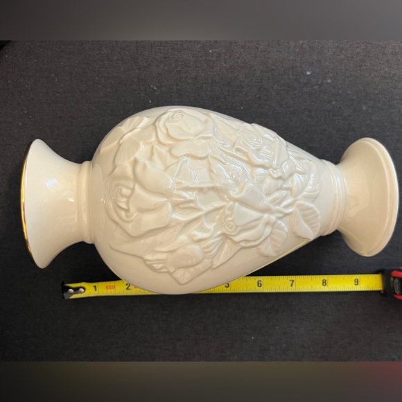 NWT Classic Lenox Rose Medley Vase Paperwork and Original Box Included - Picture 6 of 10